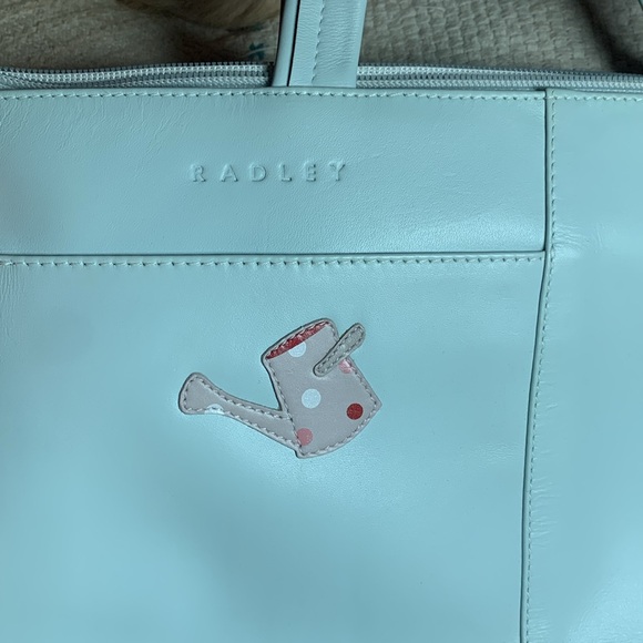 Radley Handbag with Scotty dog in flower box - Picture 4 of 4